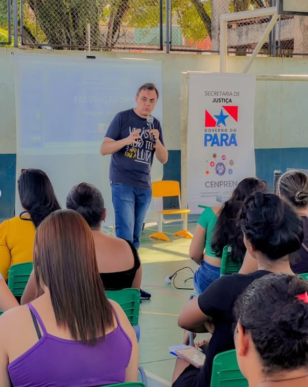 Secretário de Justiça, Evandro Garla, em ação de conscientização