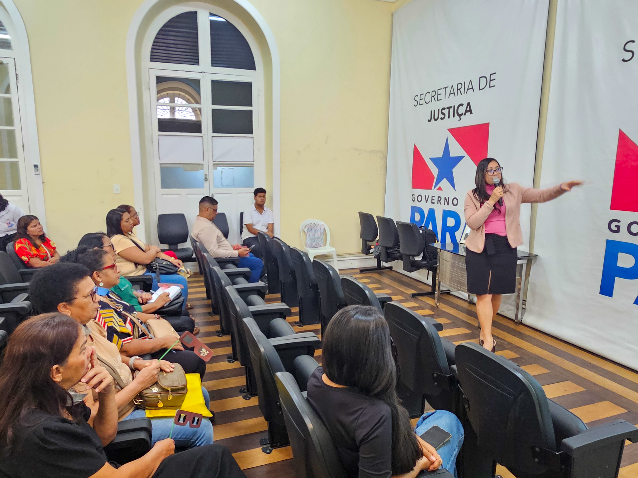 Ouvidoria de mãos dados com o TEA