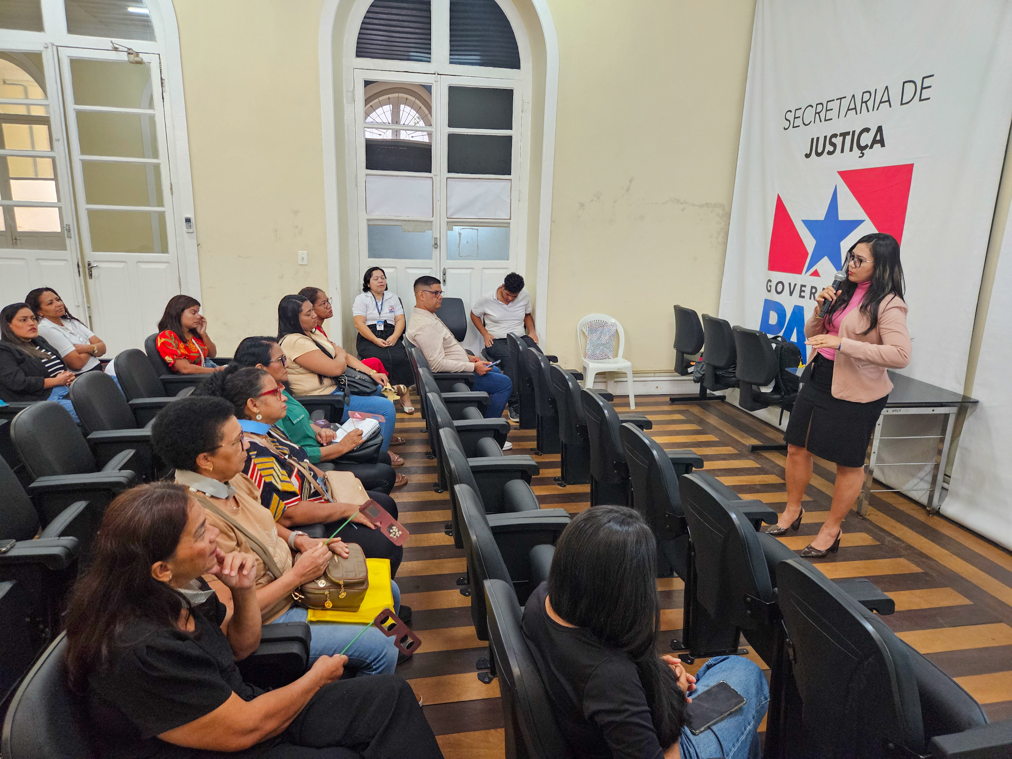 Ouvidoria de mãos dados com o TEA